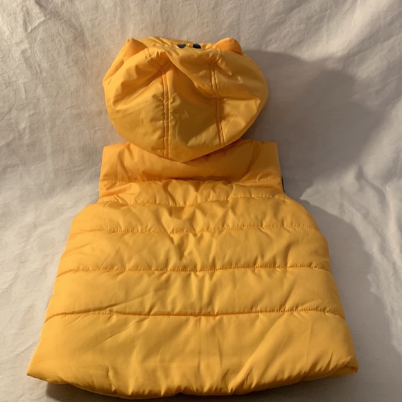 Little Me Brand Yellow Puffer LION Vest Size 2T Full Zip Cute lion head on hood - Picture 3 of 4